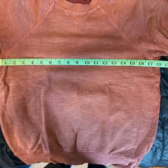 Short Sleeve Calder Blake Short Sleeve Sweatshirt in Burgundy. - Picture 6 of 8